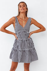 Deep V Backless Sleeveless Plaid Dress �& Stylish