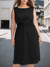 Sleeveless Cross-Collared Waist-Cinching Black Elegant Commuter Midi Dress