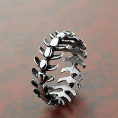 Skeleton Spine Ring