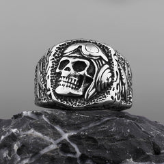 Soldier Skull-Motif Punk Ring
