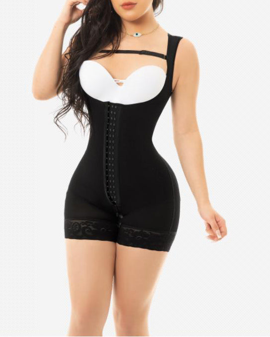 Melany Elegant Figure