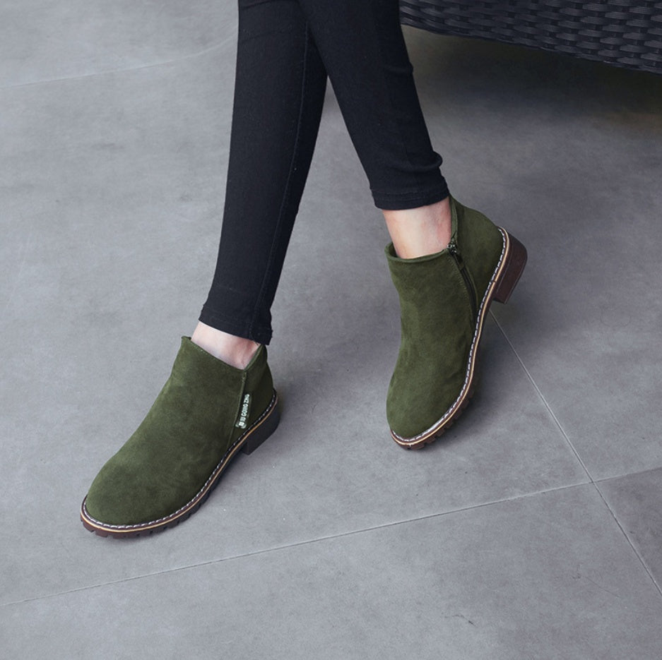 flat-soled boots