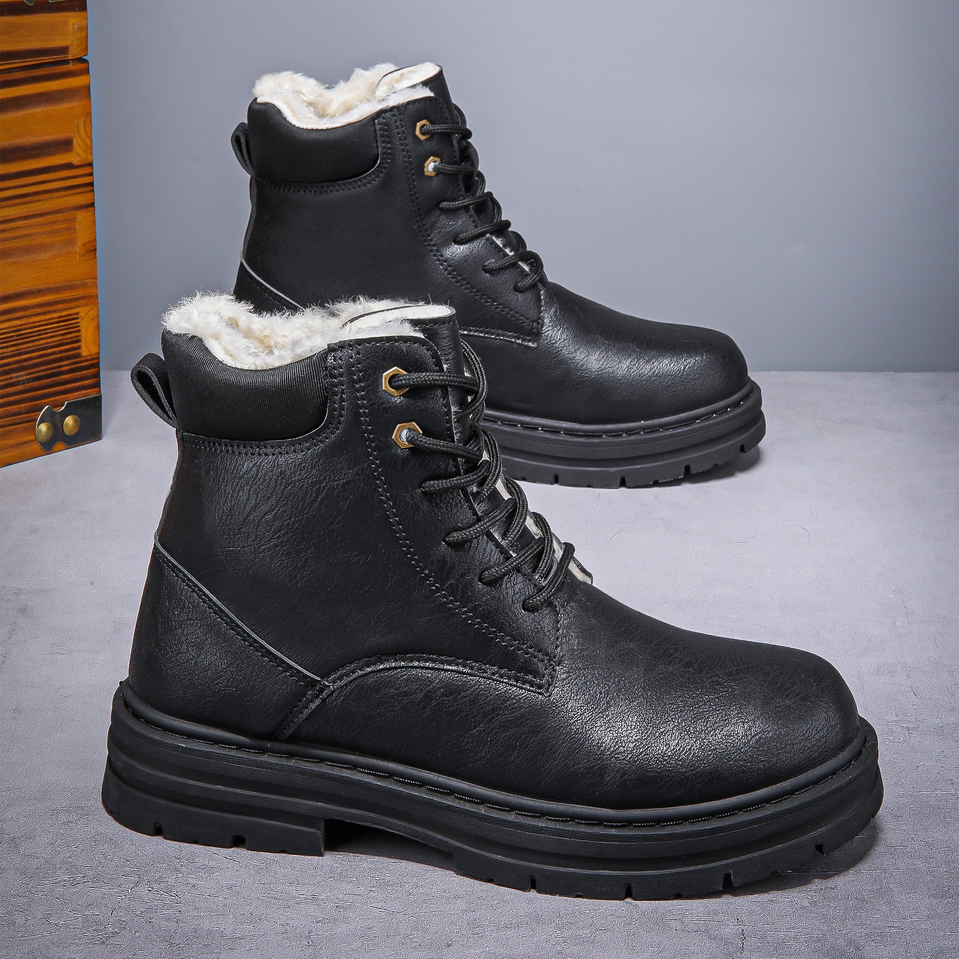 Mens Warm Western Cowboy Boots With Thick Sole In A Retro Style