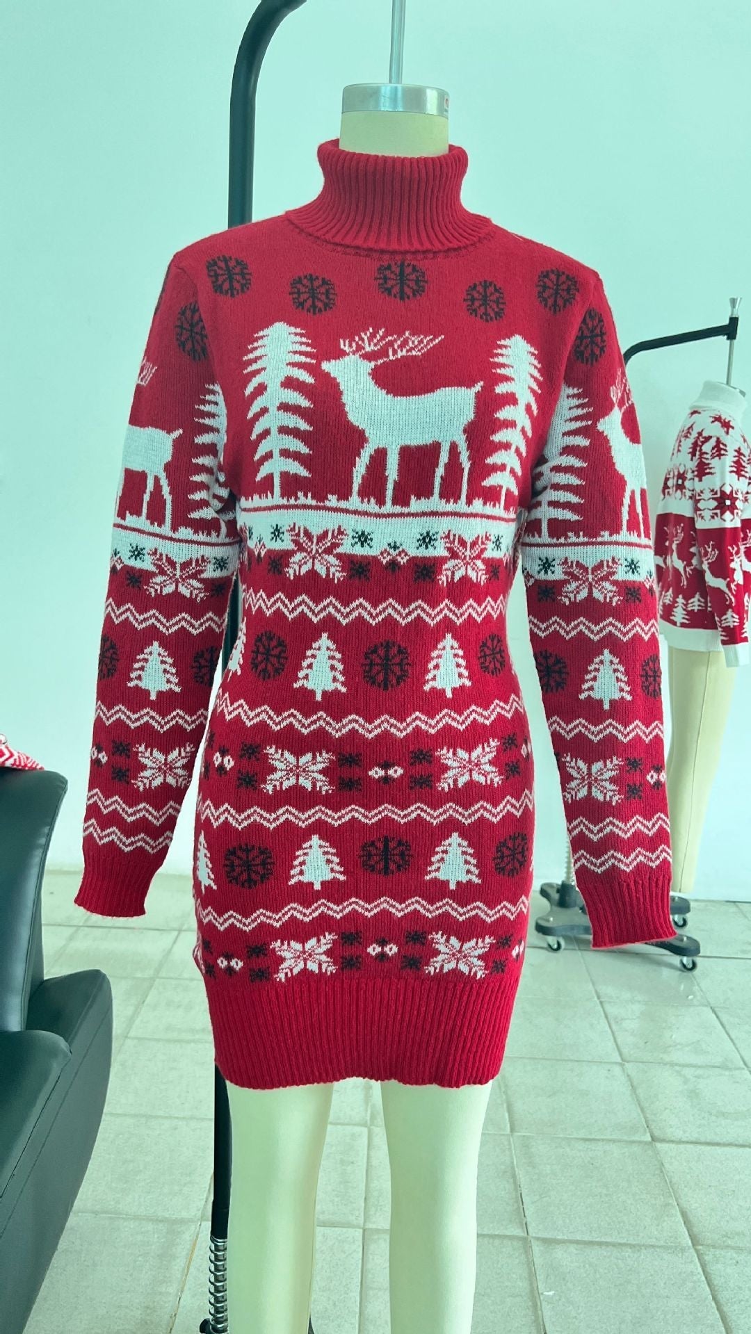 Elk Christmas Tree Jacquard Long Sleeve Dress Sweater