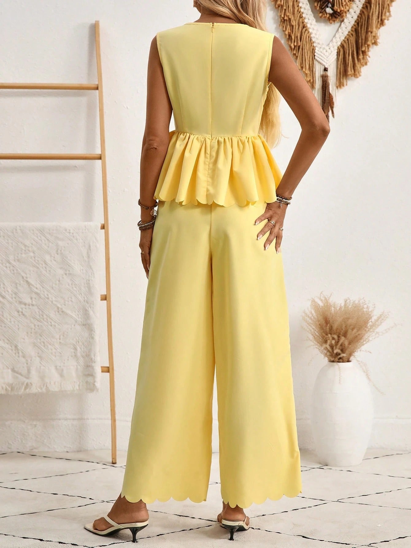 Two Pieces Outfits For Daily Wear