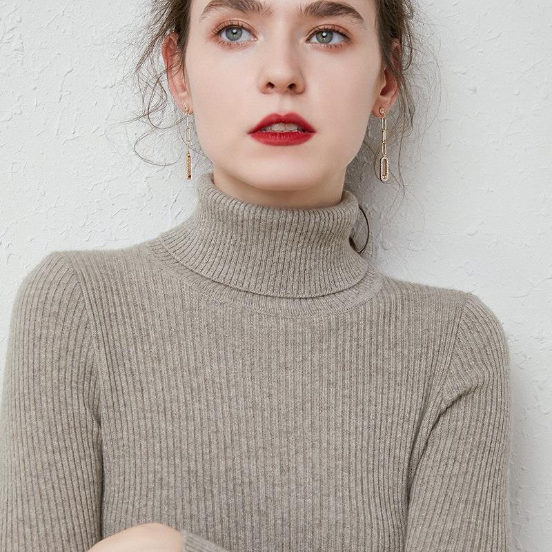 Turtleneck Sweater Slim Padded Inner Style