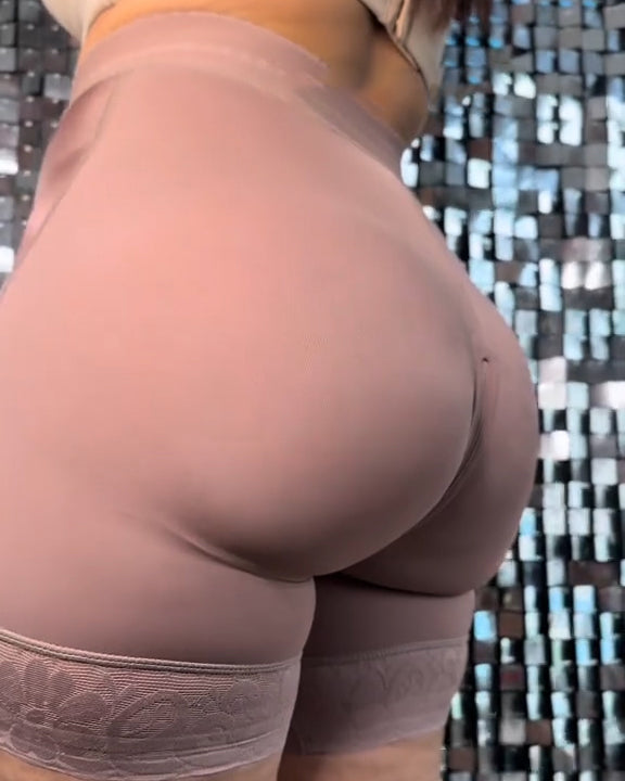 3-Row Hook-and-Eye Seamless Comfort Shaping Shorts