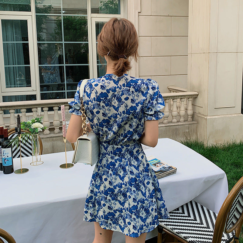 French Vintage Floral Neck Dress â€?Romantic Retro-Inspired Elegance
