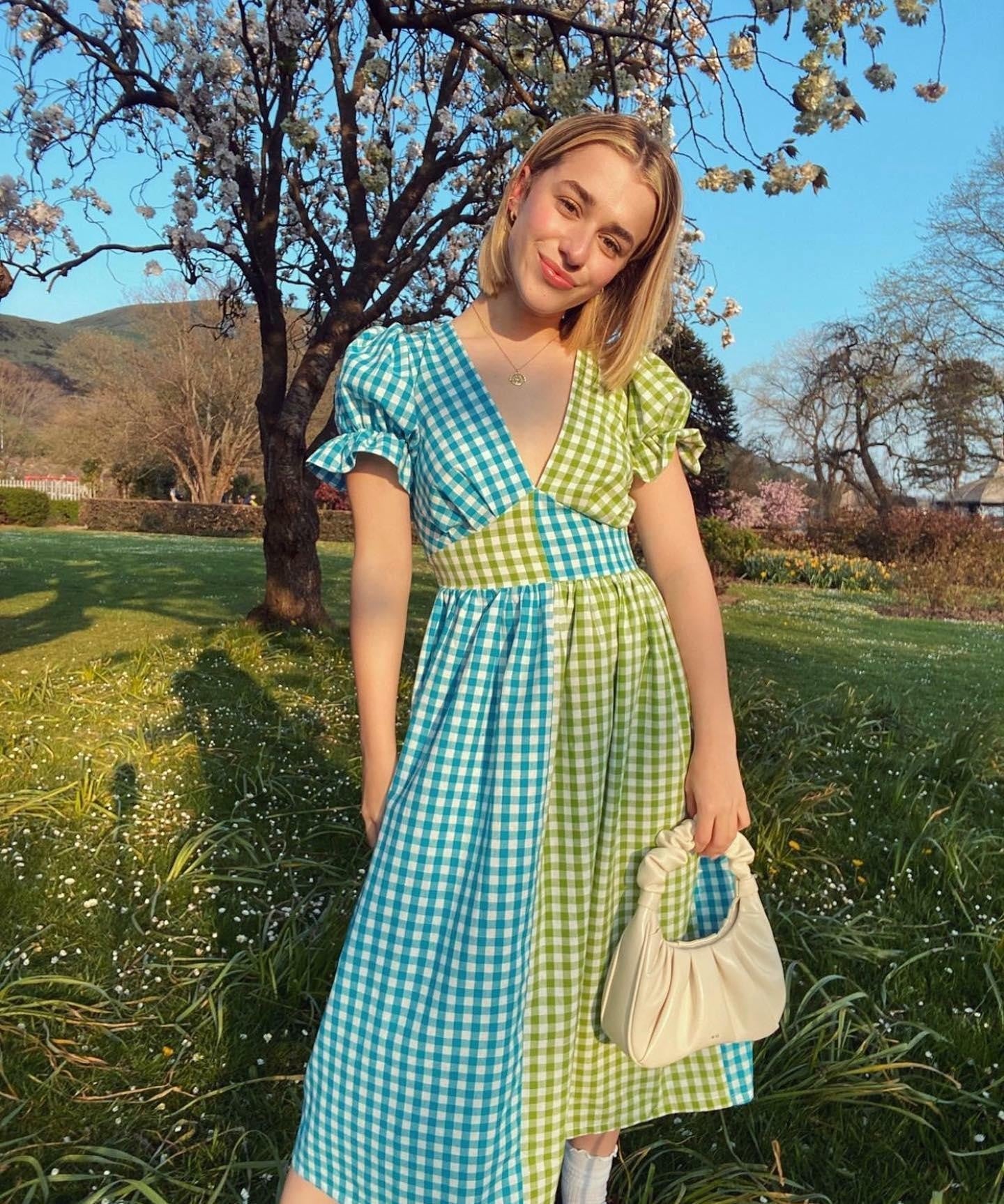 Design-Driven Niche Thin Plaid V-Neck Dress