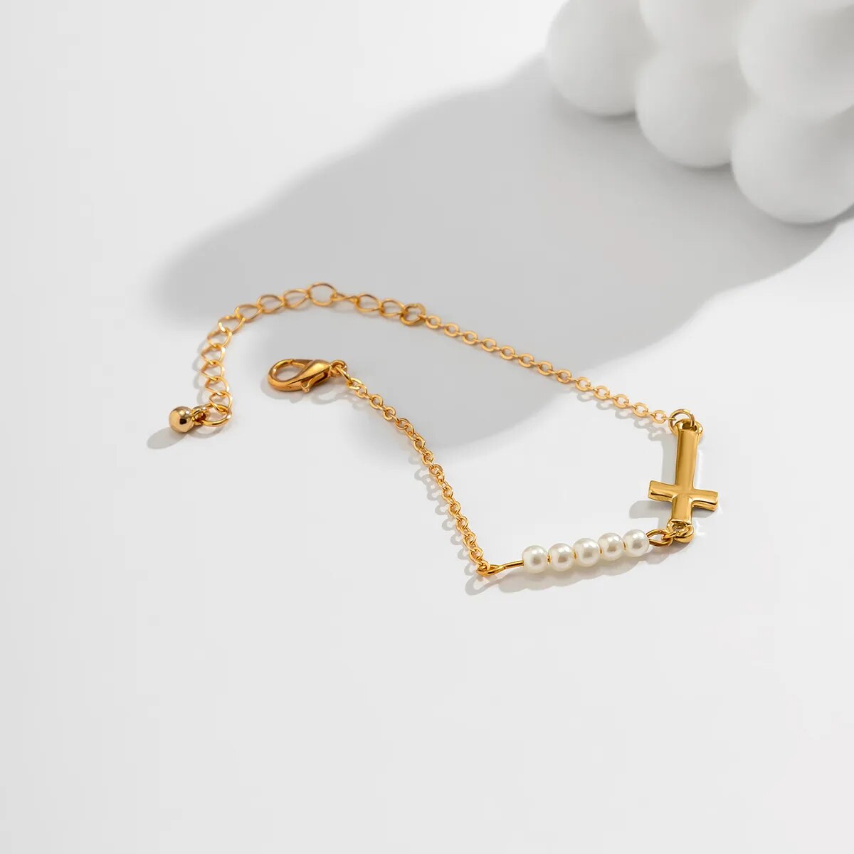 Ama Cross-Motif with Pearl Bracelet - Gold or Silver