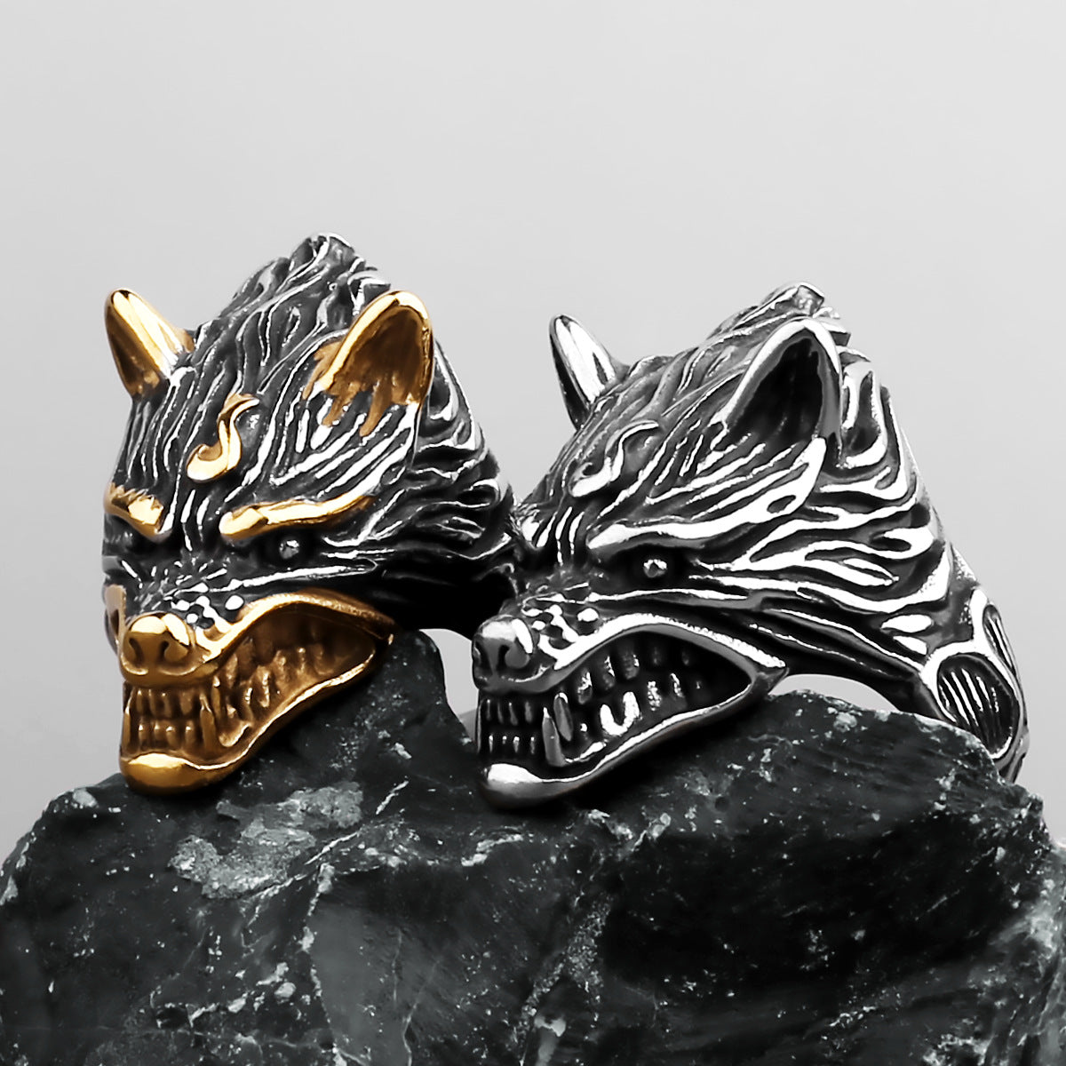 Barking Wolf Head Ring