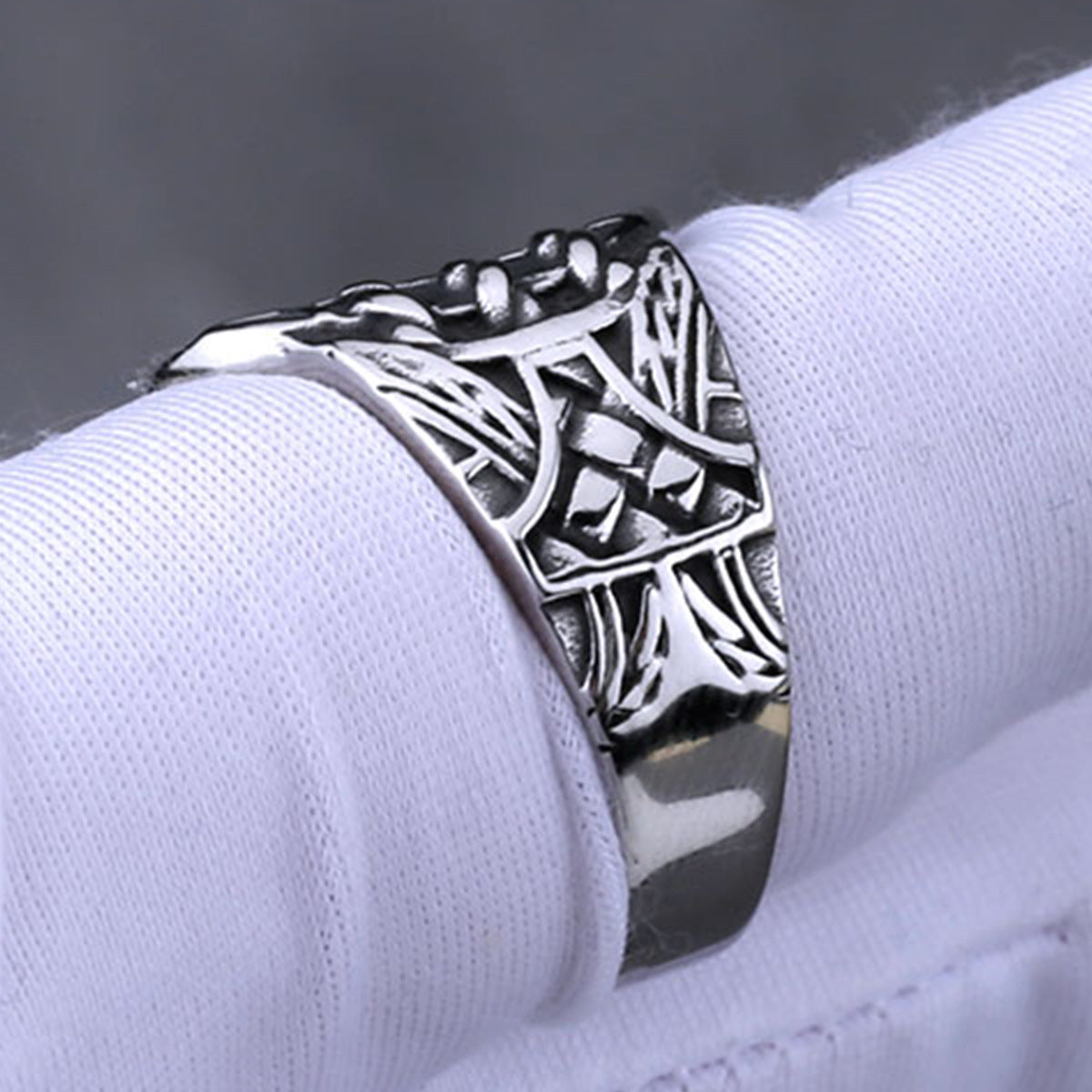 Barking Wolf Ring