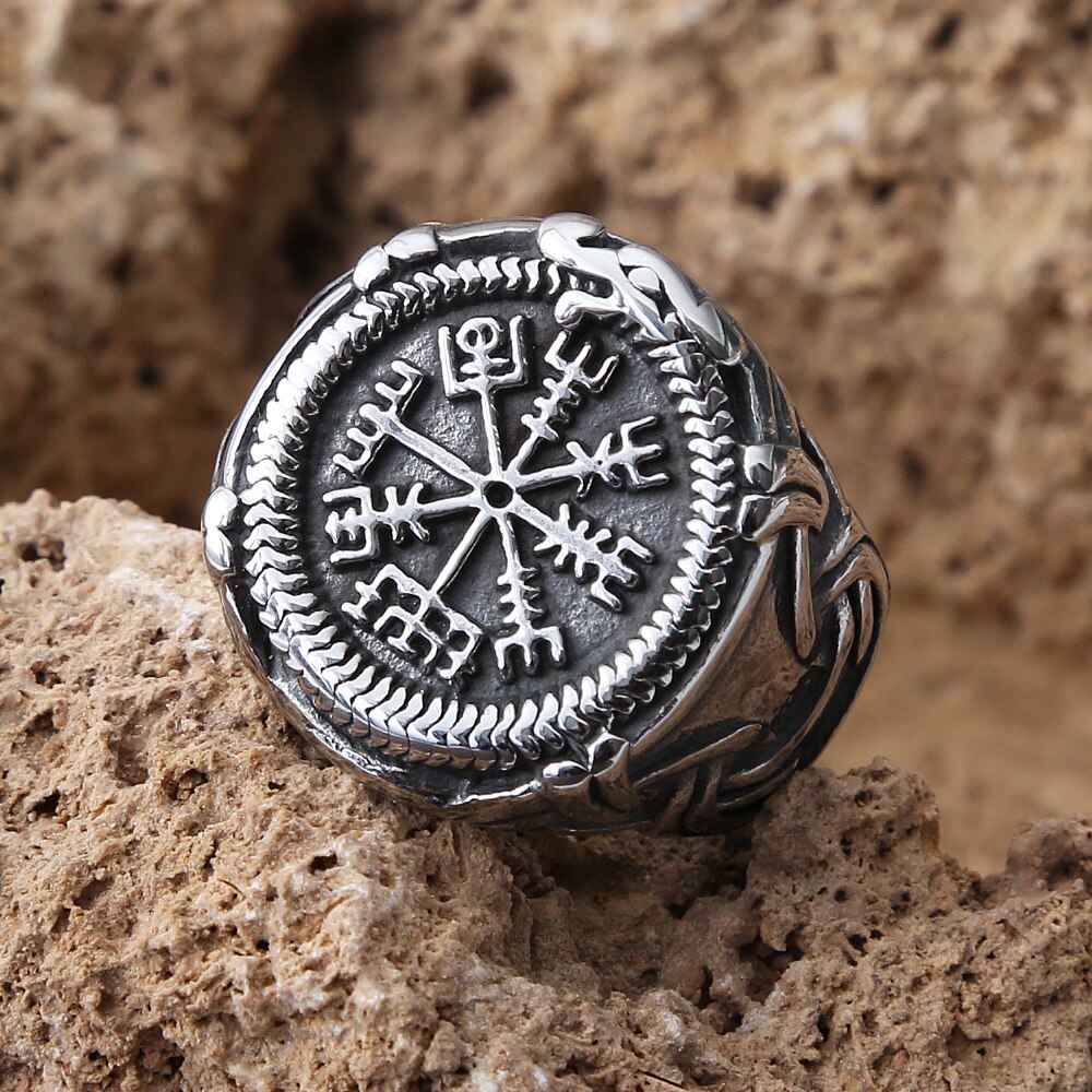 Compass Vegvisir Ring