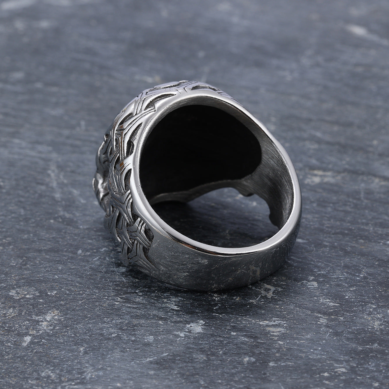UNISEX Goth Criss-Cross Skull-Motif Ring