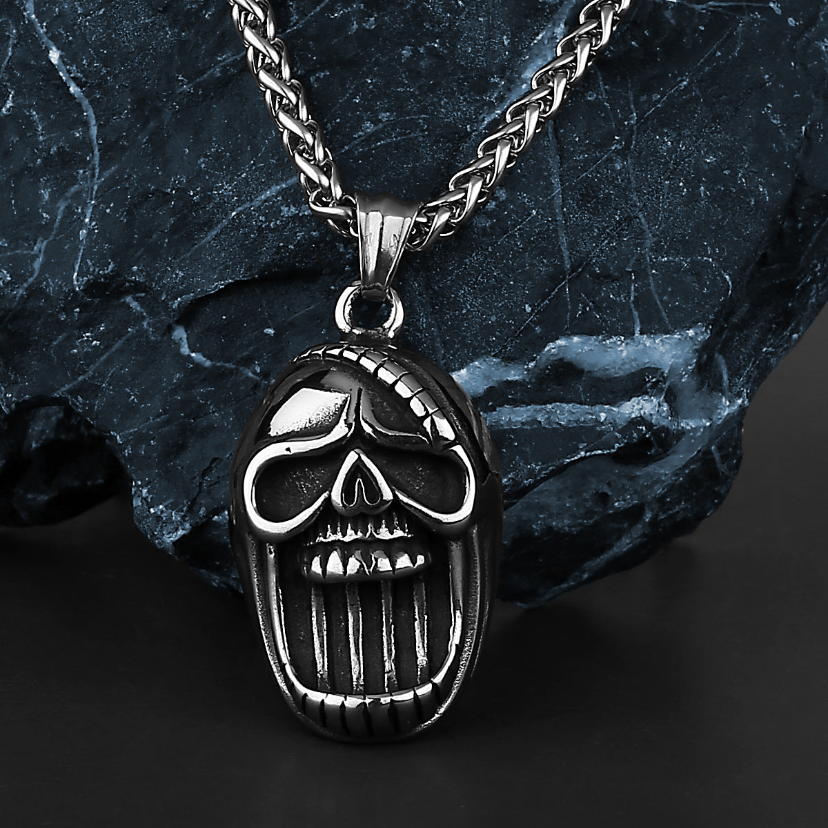 Unisex Goth Skull-Motif Necklace