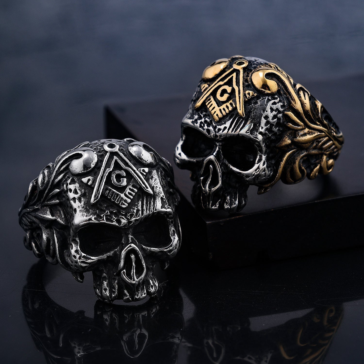 UNISEX Goth Caesar Skull-Motif Ring