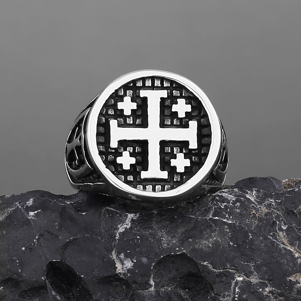 UNISEX Gothic Cross-Motif Vintage Ring