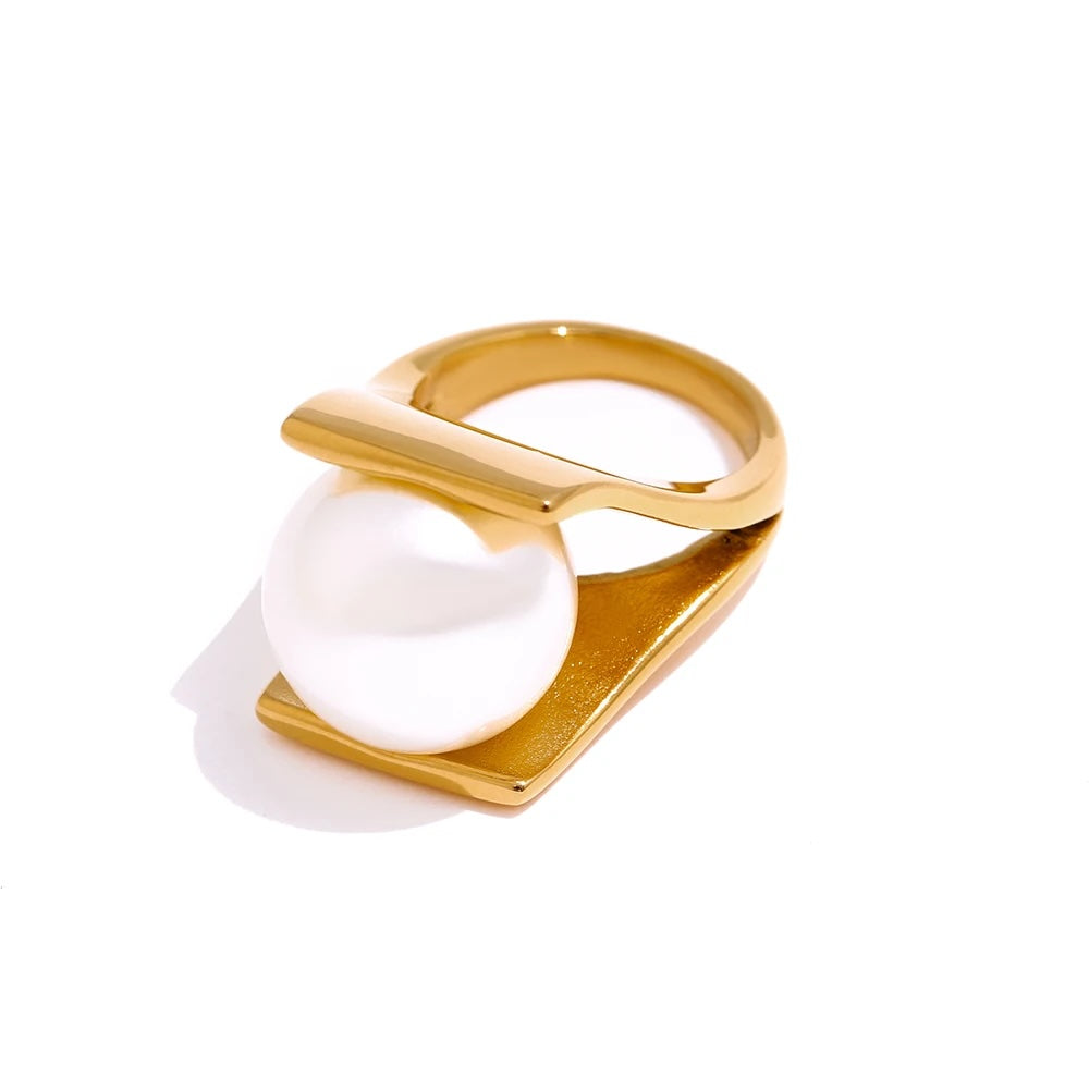 Elegant Imitation Pearl Mount Ring