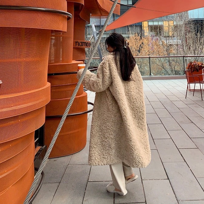 Lima Oversize Curly Faux Fur Coat