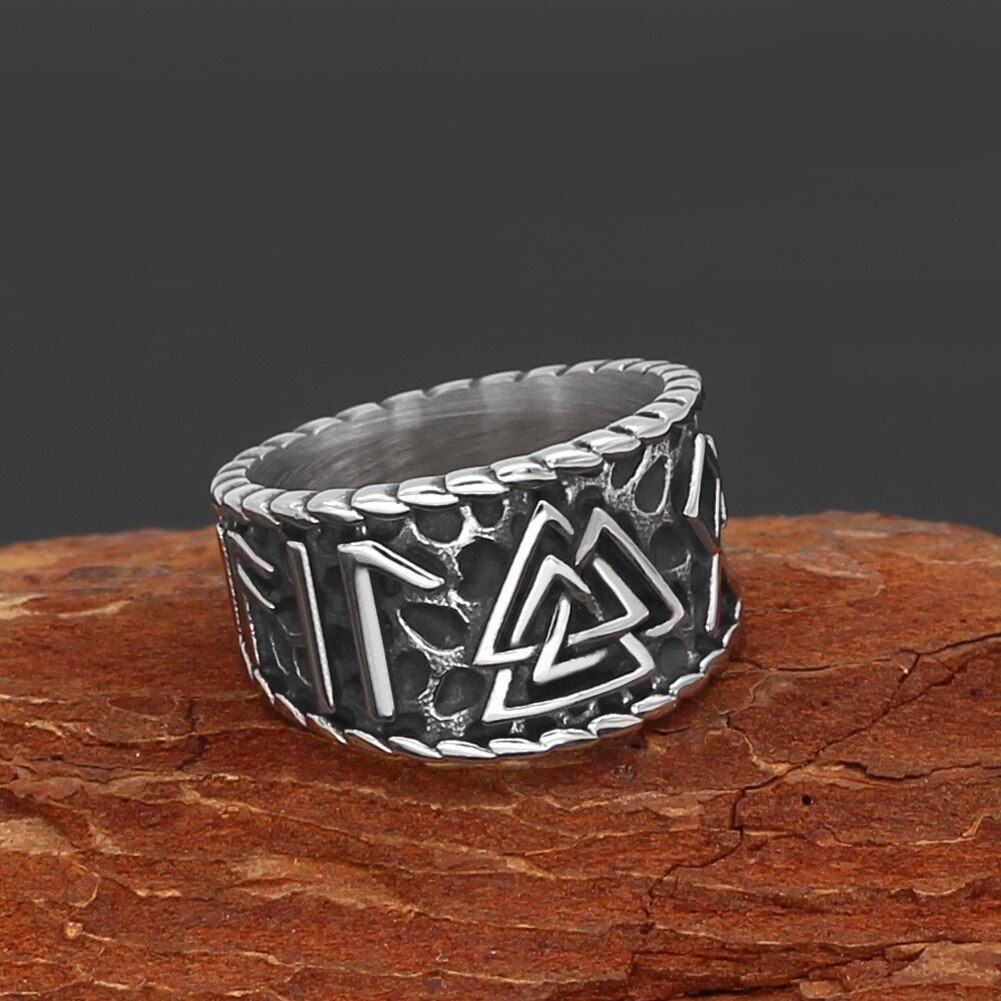 Odin Valknut Rune Amulet Ring