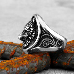 Relief Forest Wolf Ring