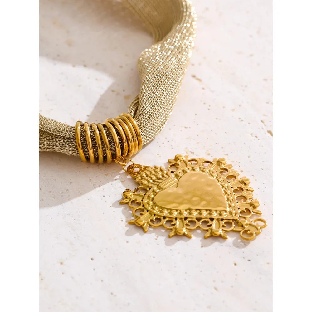 Elegant Heart Pendant Mesh Cloth Choker Necklace
