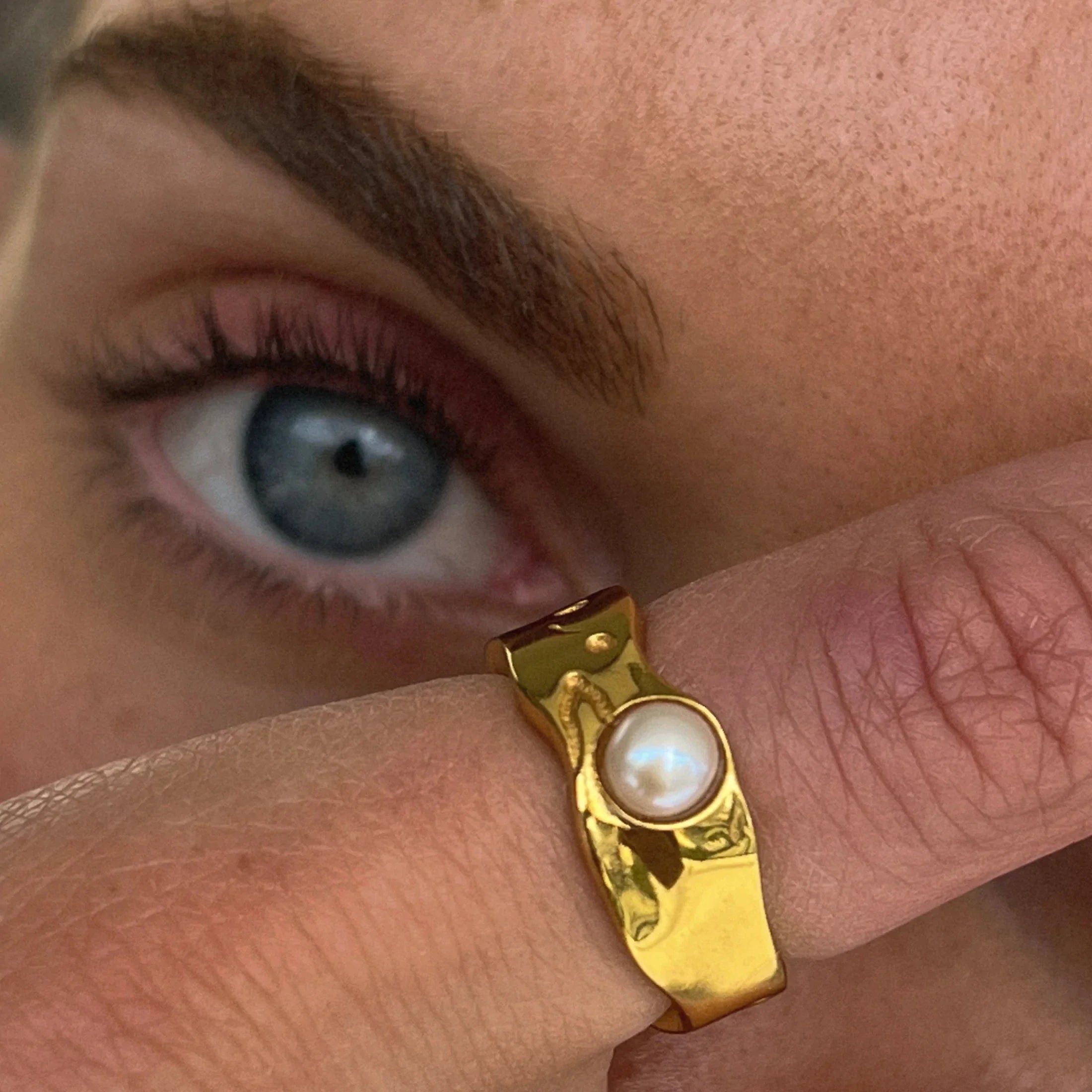 Fresh Water Pearl Inlay Vintage Ring