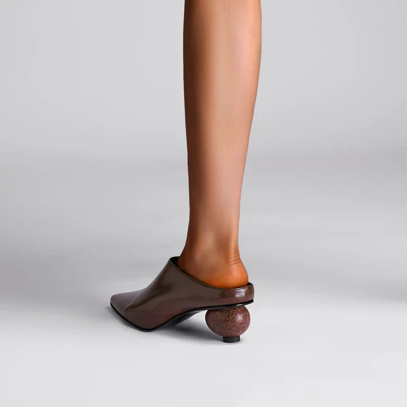 Mamiya Pointed Toe Ball Kitten Heel Pumps