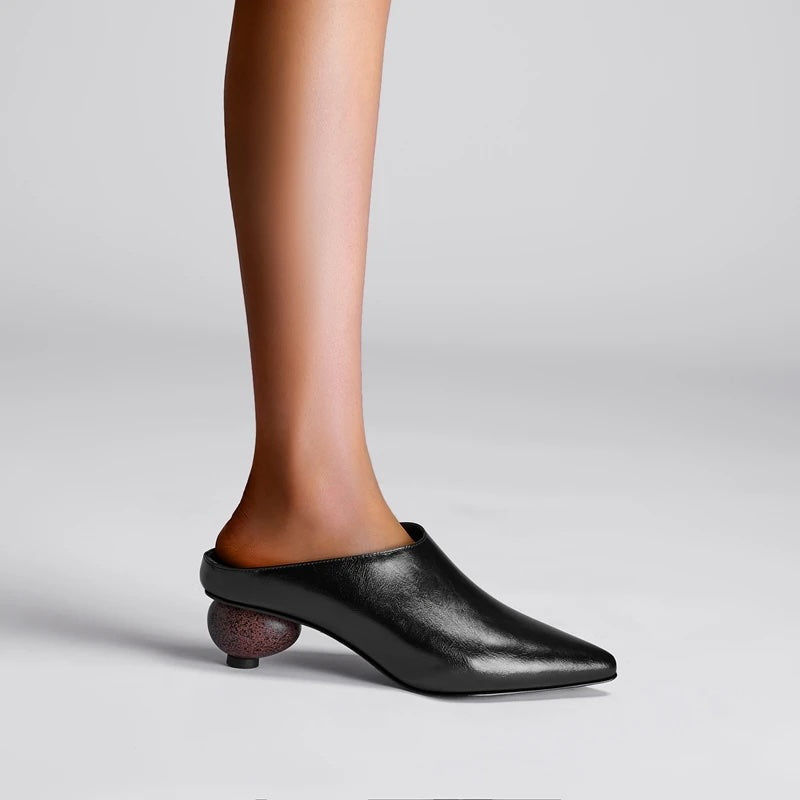 Mamiya Pointed Toe Ball Kitten Heel Pumps