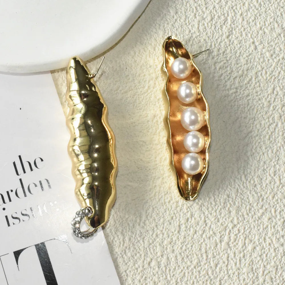 Catalina Pearl Peas Pod Drop Earrings
