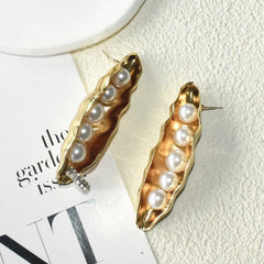 Catalina Pearl Peas Pod Drop Earrings