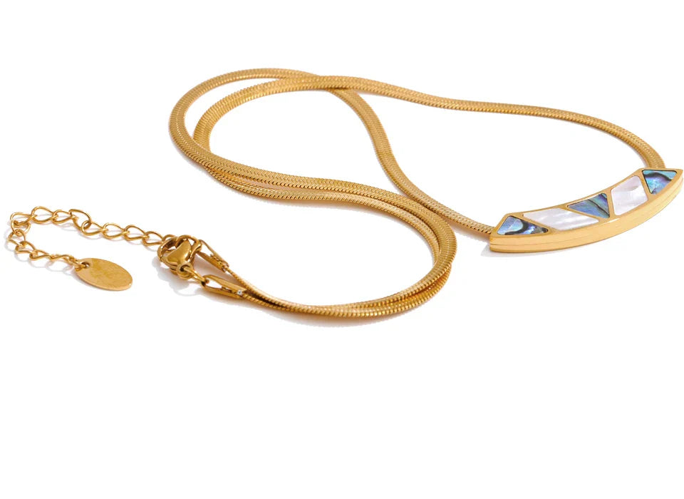 Geometric Shell Pendant Collar Necklace