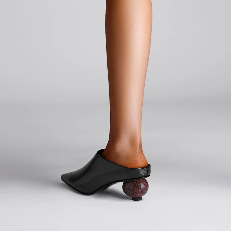 Mamiya Pointed Toe Ball Kitten Heel Pumps