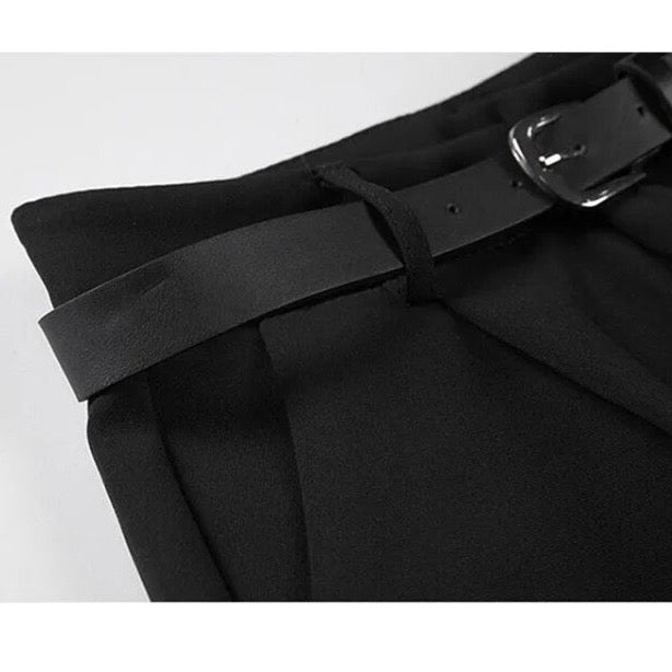 Senja Chained Dressy Shorts