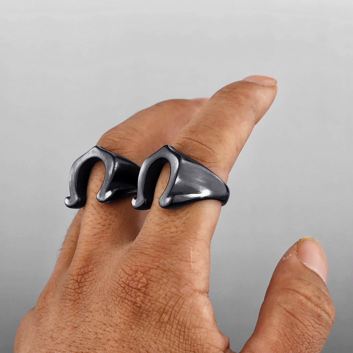 Simple U-shaped Ring