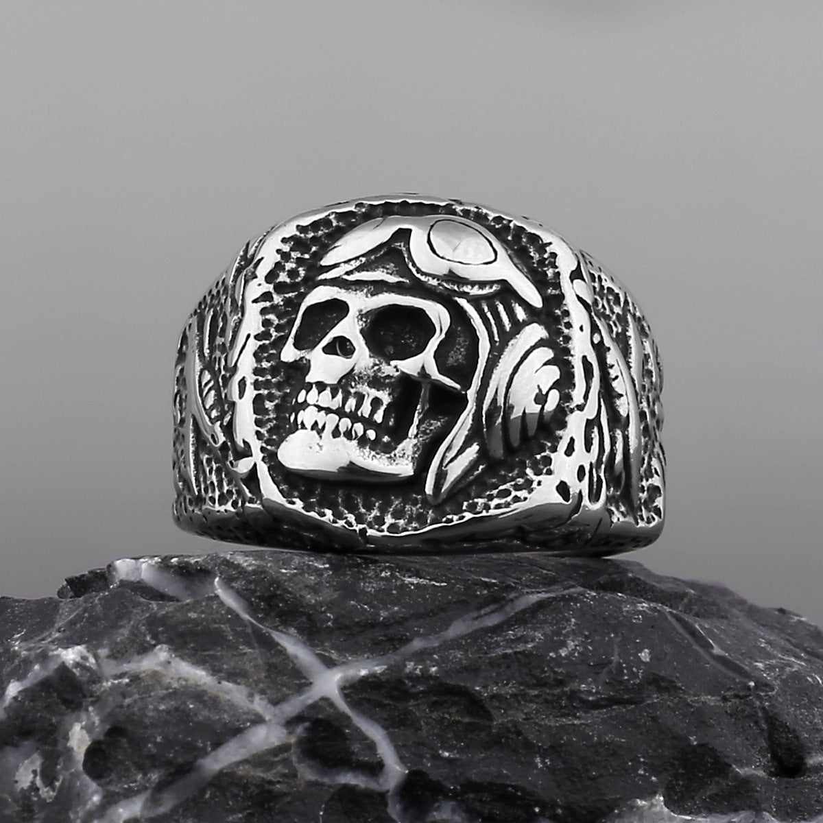 Soldier Skull-Motif Punk Ring