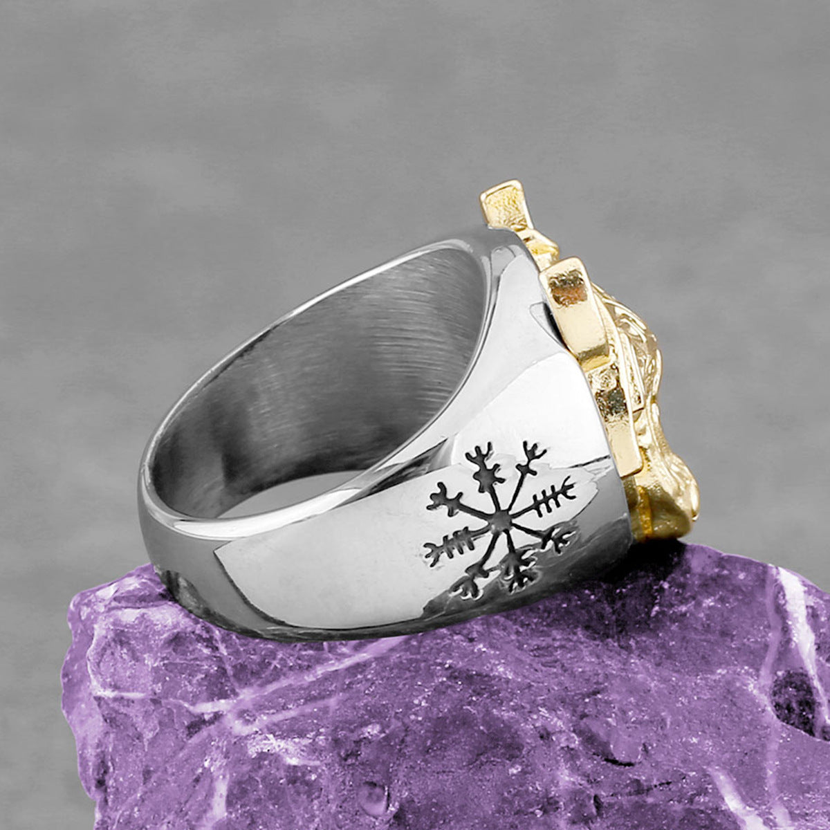 Viking Gold Wolf Head Ring