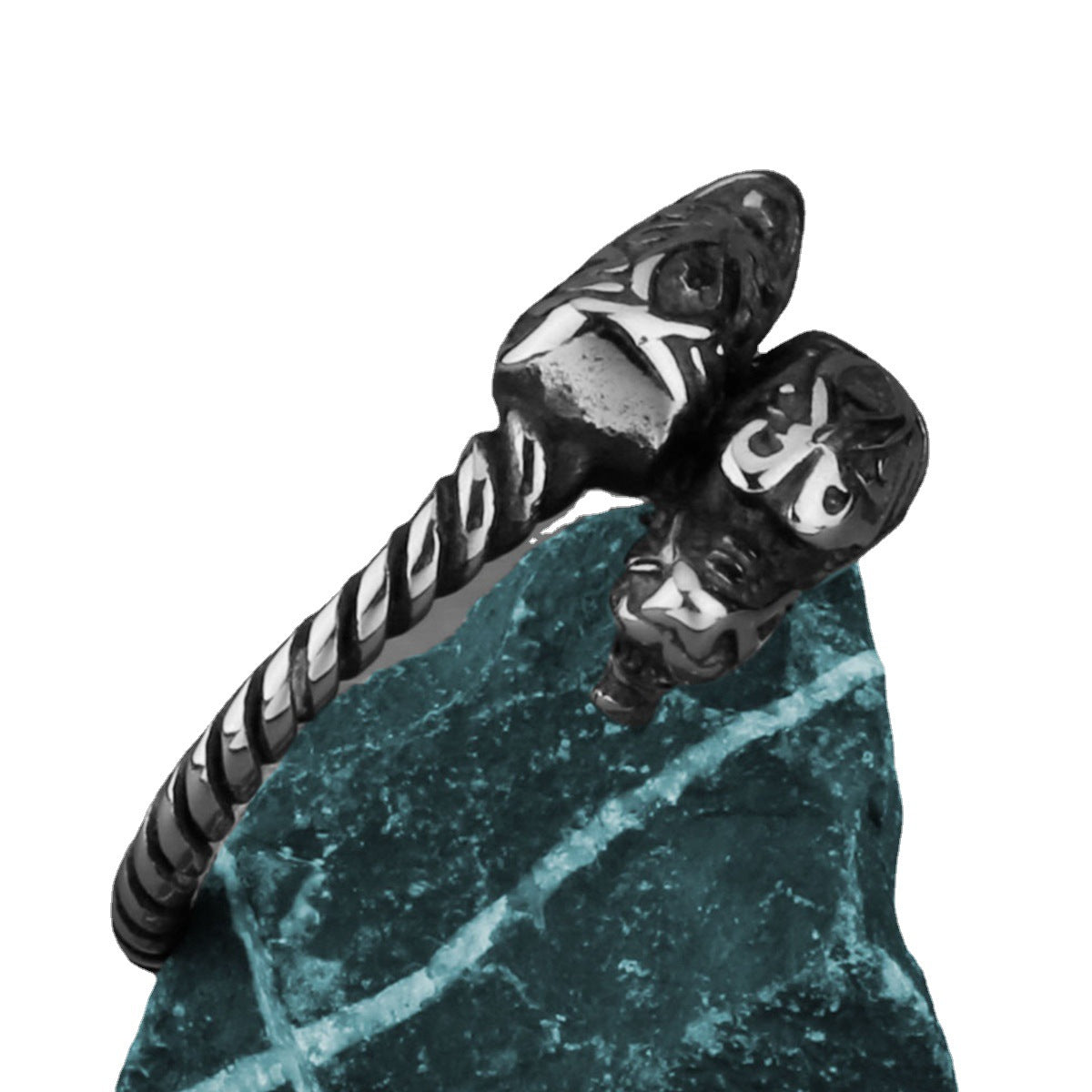 Viking Wolf Head Leader Ring