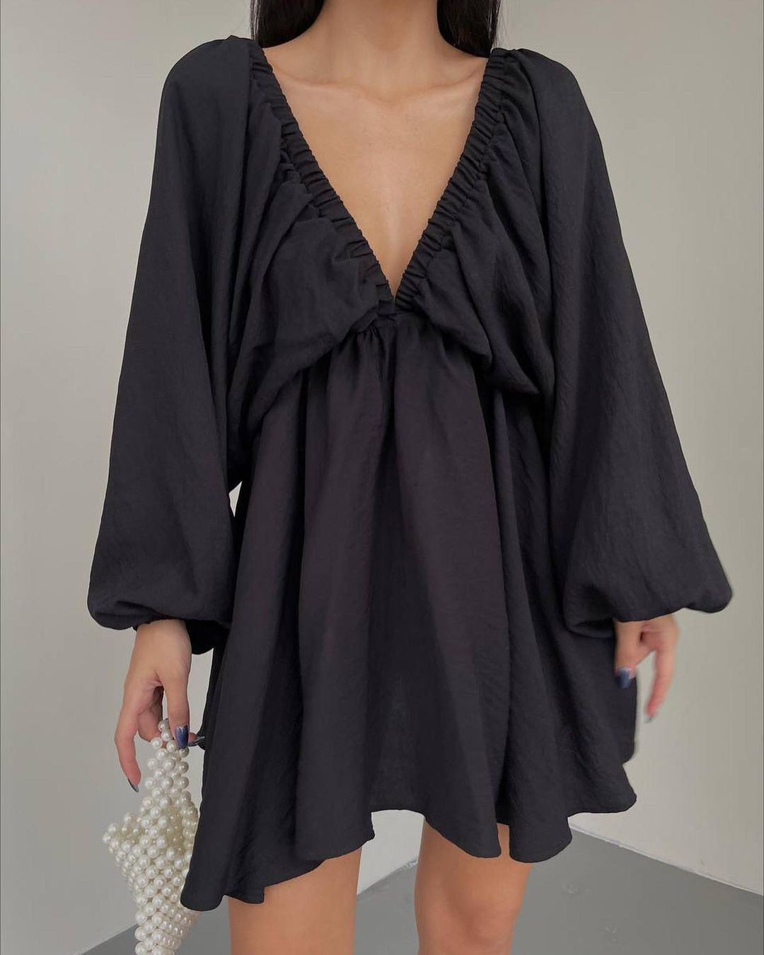 V-Neck Lantern Sleeve Dress â€?Loose Fit Long Sleeve Casual Dress