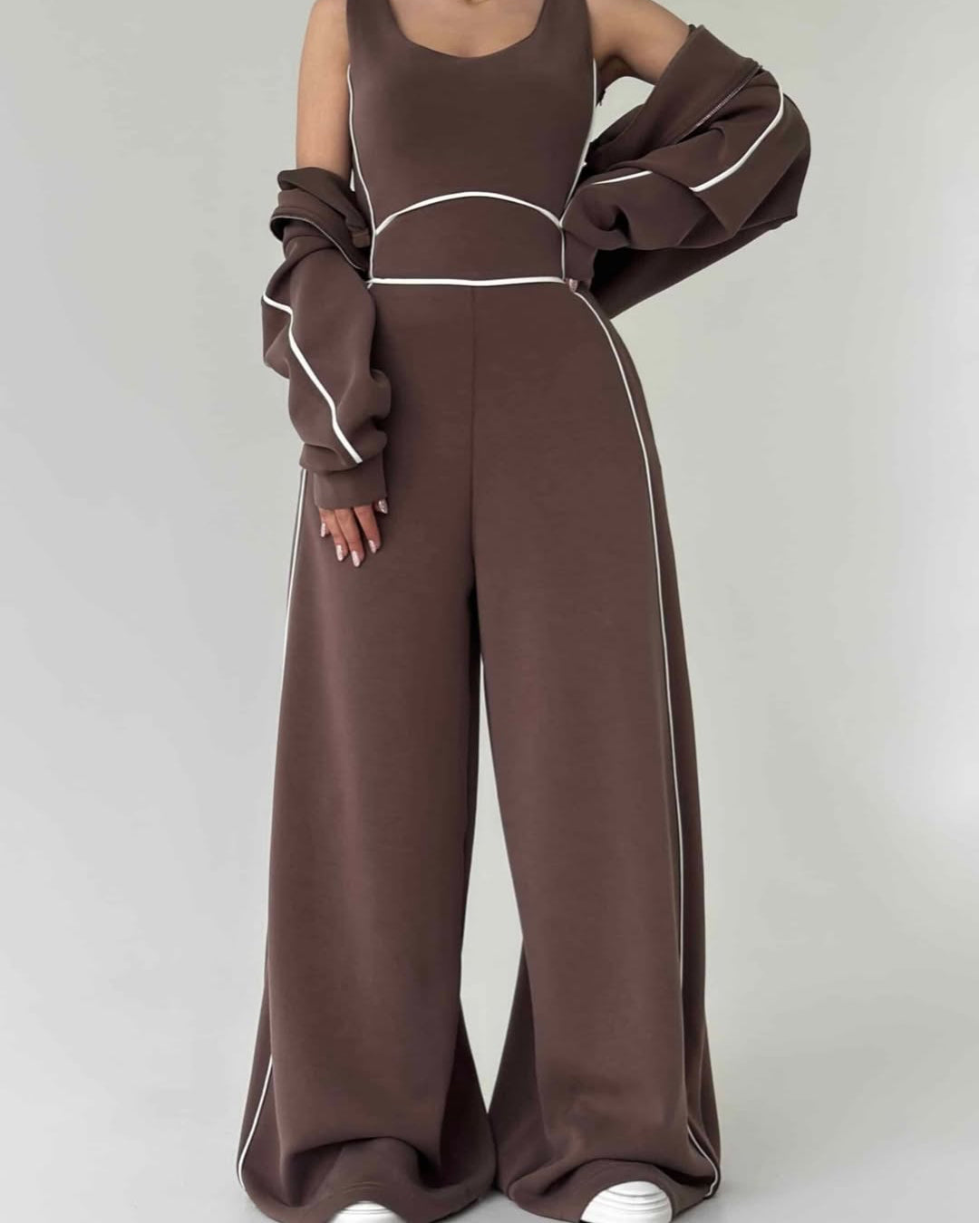 Sleeveless Wide-Leg Jumpsuit with Contrast Piping