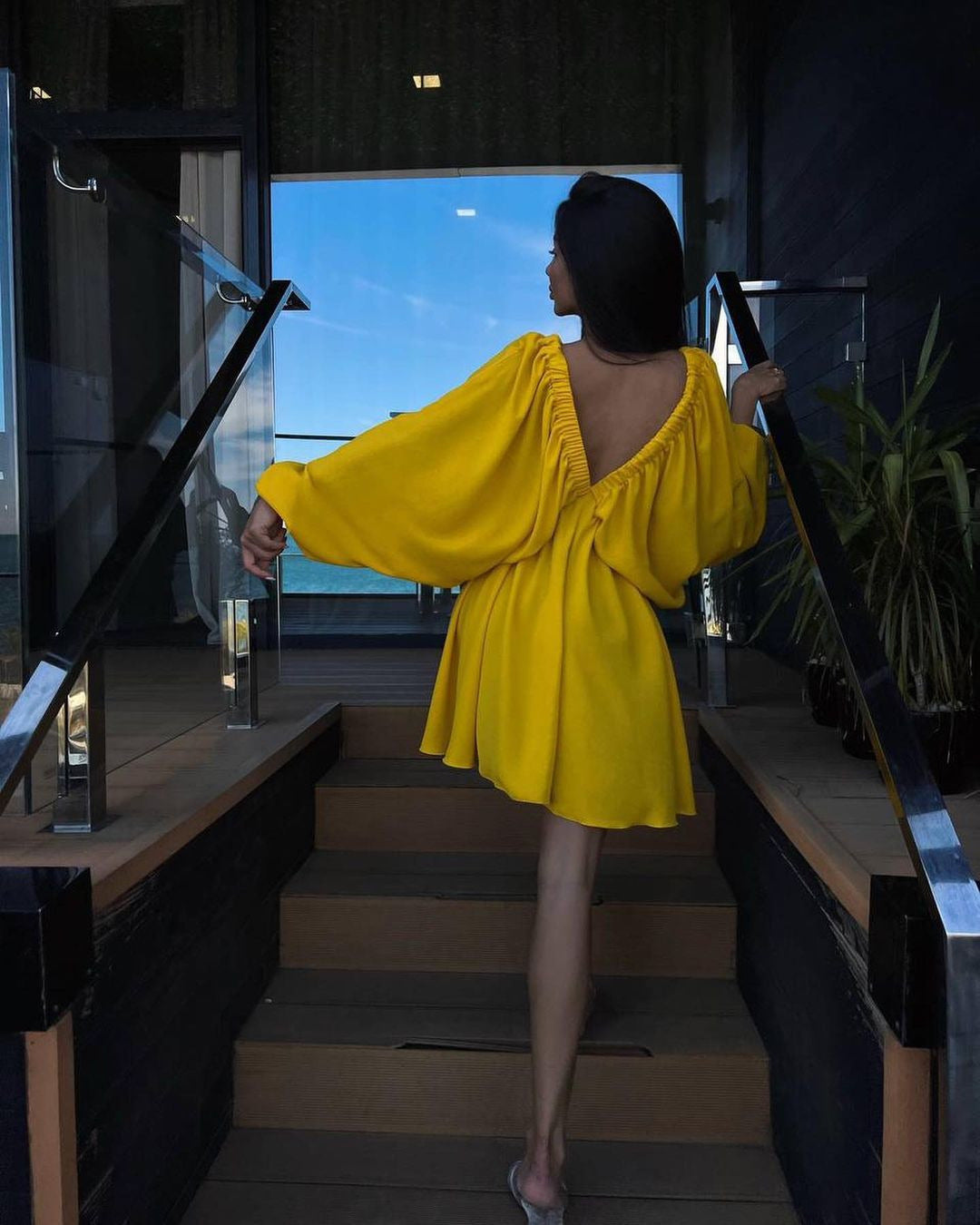 V-Neck Lantern Sleeve Dress â€?Loose Fit Long Sleeve Casual Dress