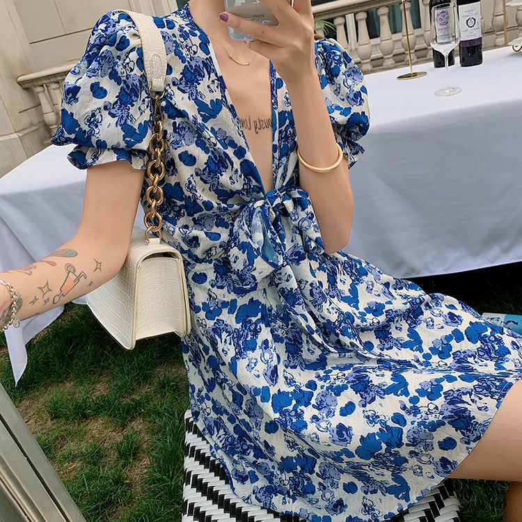 French Vintage Floral Neck Dress â€?Romantic Retro-Inspired Elegance