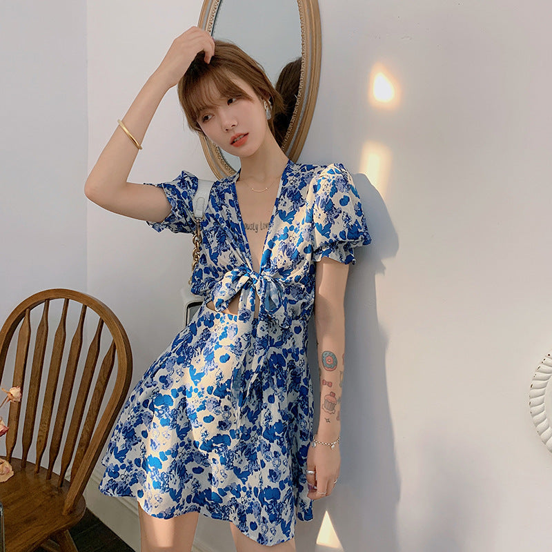 French Vintage Floral Neck Dress â€?Romantic Retro-Inspired Elegance