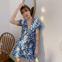 French Vintage Floral Neck Dress â€?Romantic Retro-Inspired Elegance