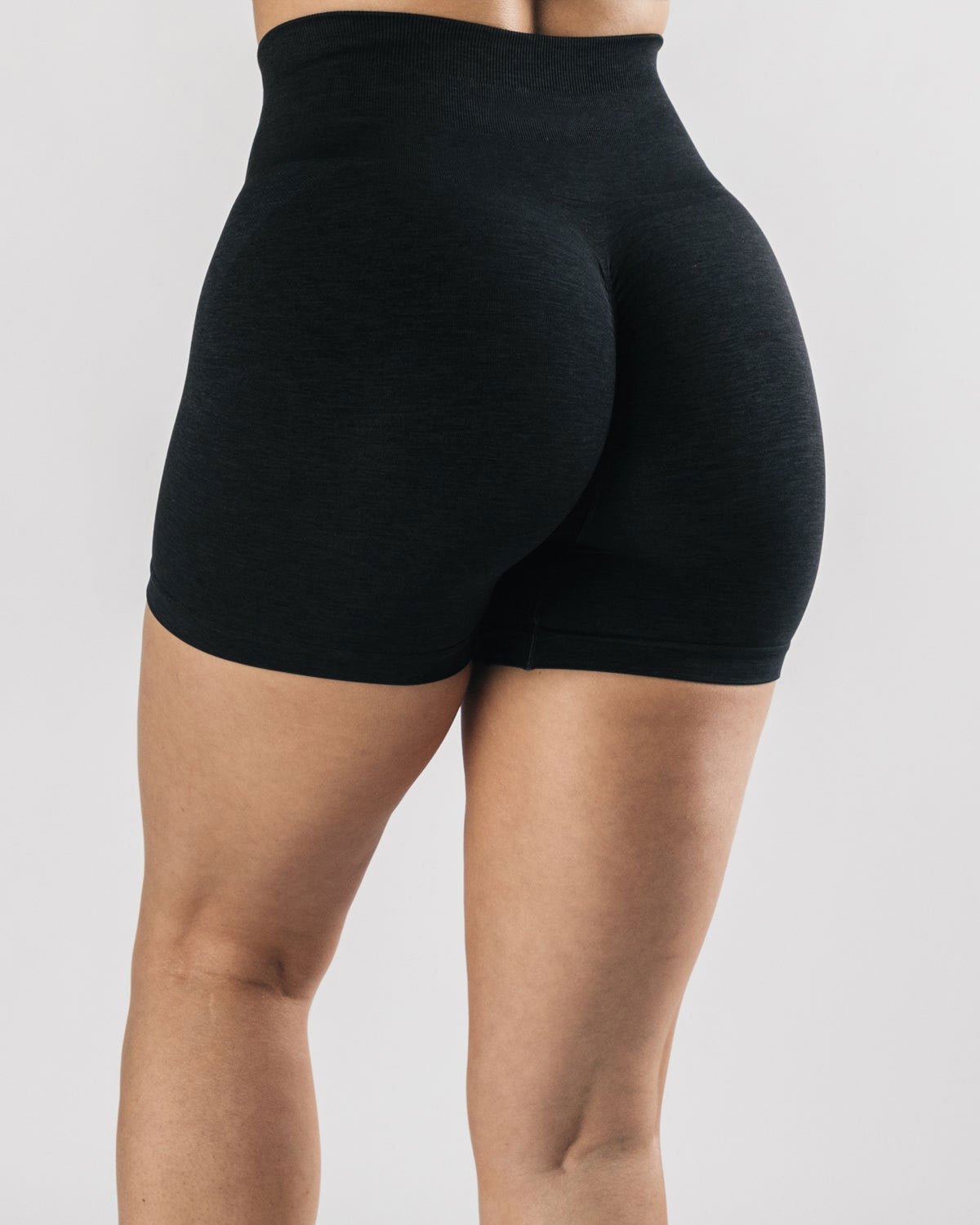 Solid color seamless cropped leggings