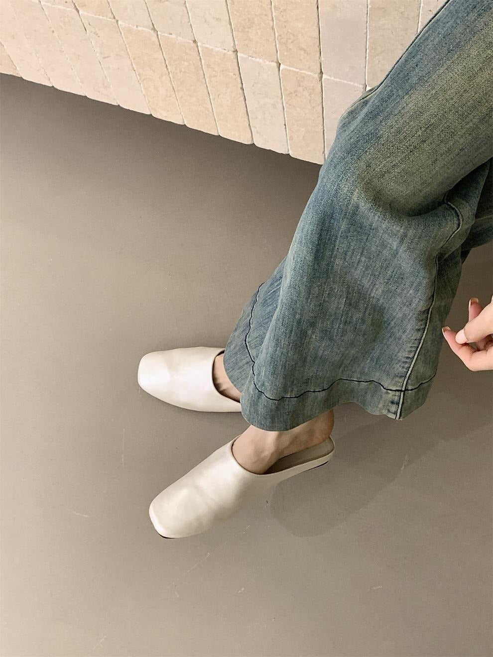 Arma Minimalist Faux Leather Slippers - 3 Colors