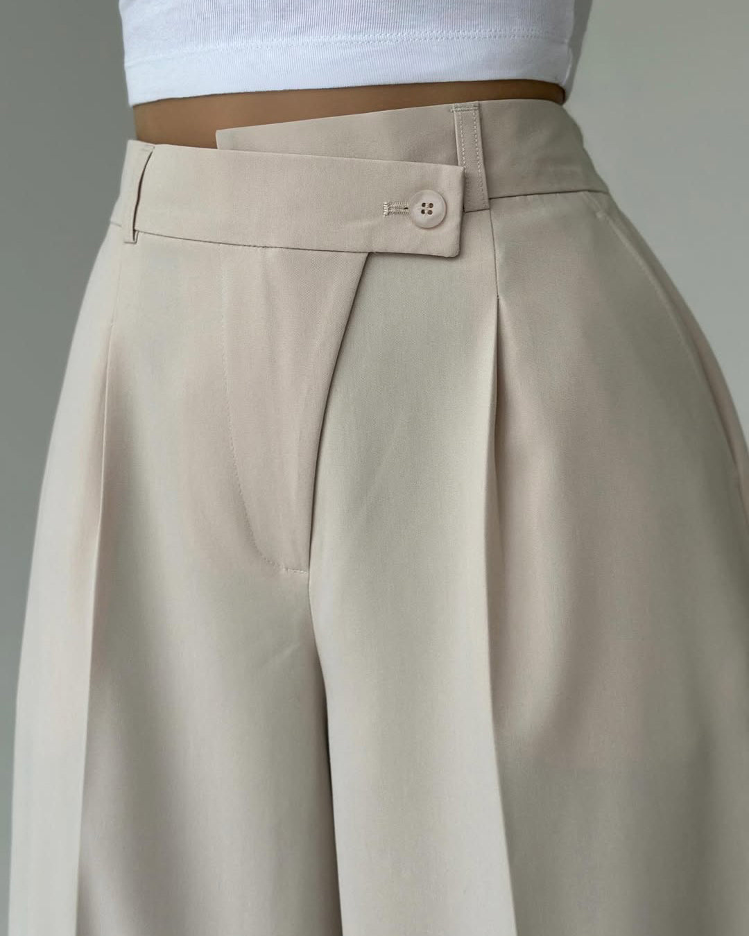 High-Waisted Wide-Leg Pleated Trousers for Women