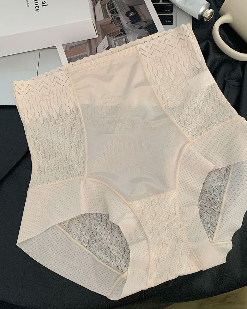 High-Waists, Low-Profile Panties