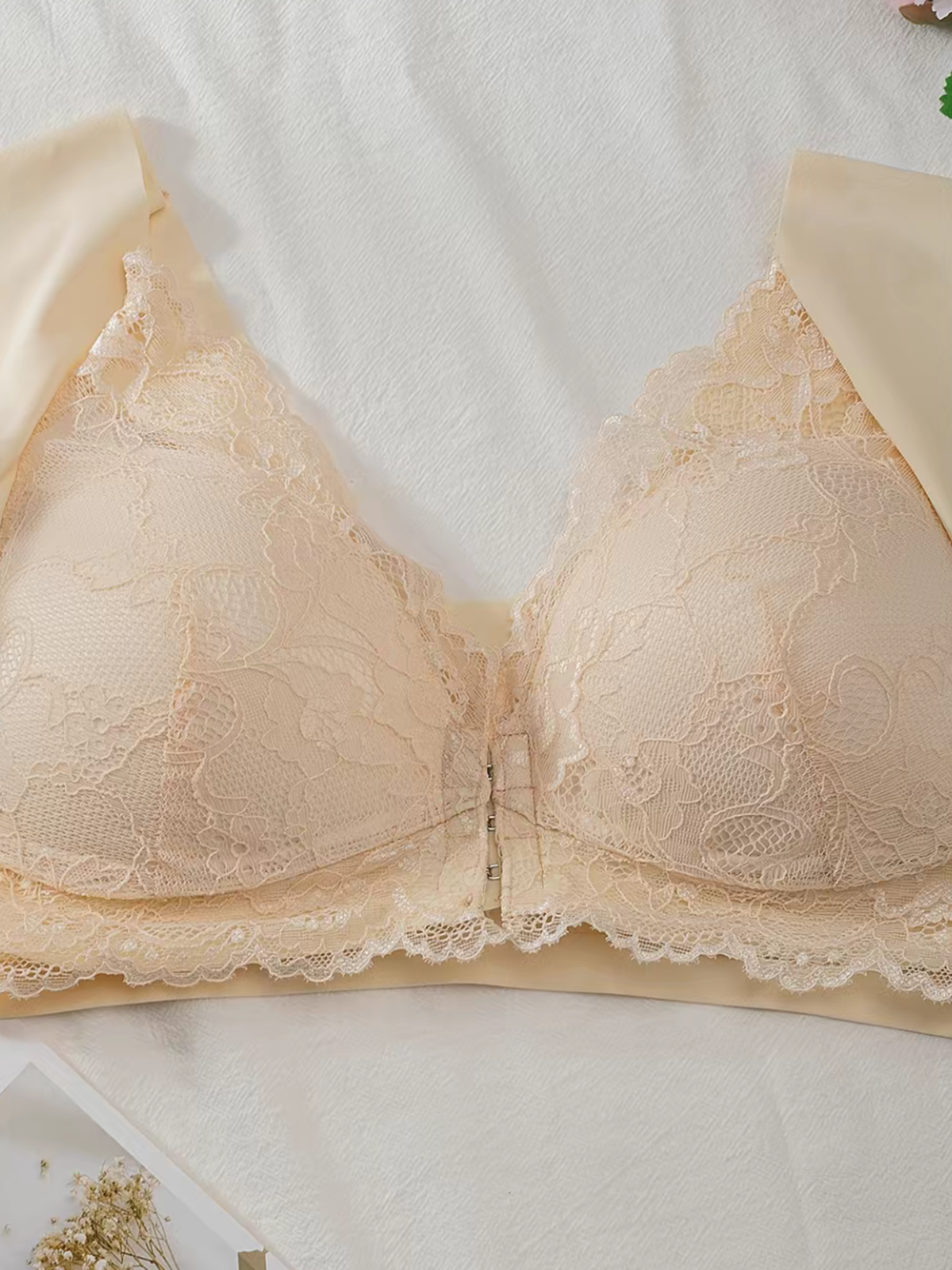 Elegant Lace Front Closure Wireless Push Up Bra